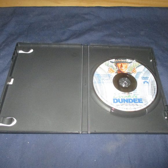 Crocodile Dundee (DVD, 2001, Widescreen, Canadian) Paul Hogan - Picture 2 of 3